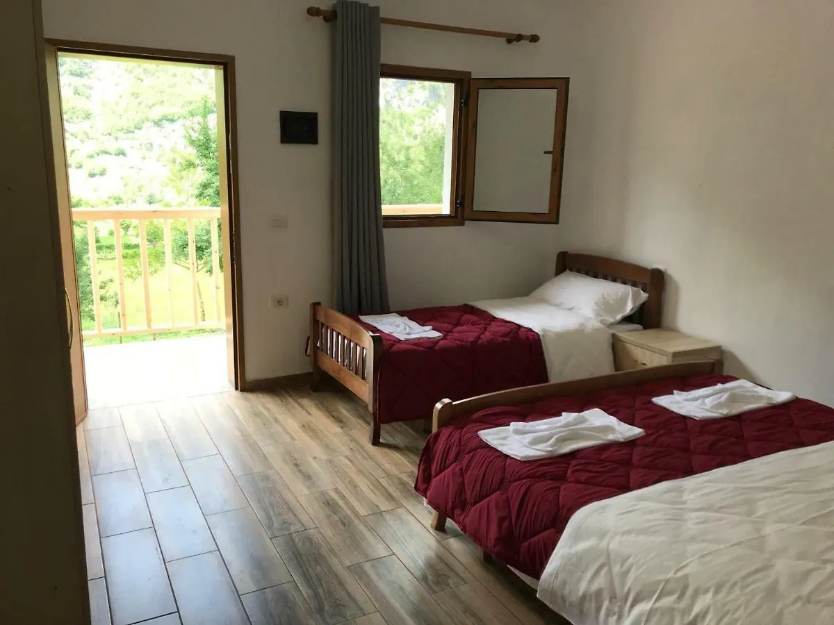 Hotel Bujtina Zici Theth 0*,