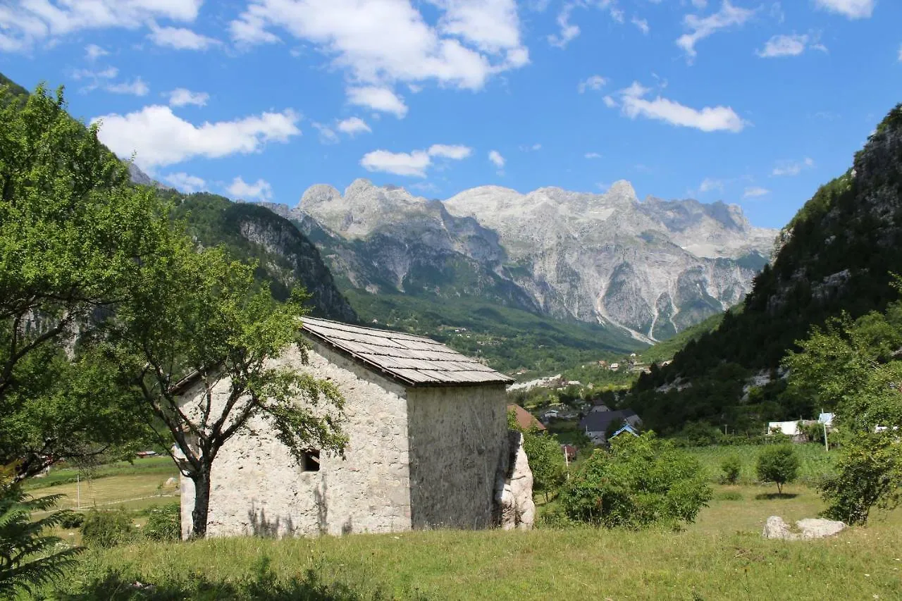 Hotel Bujtina Zici Theth Gasthof